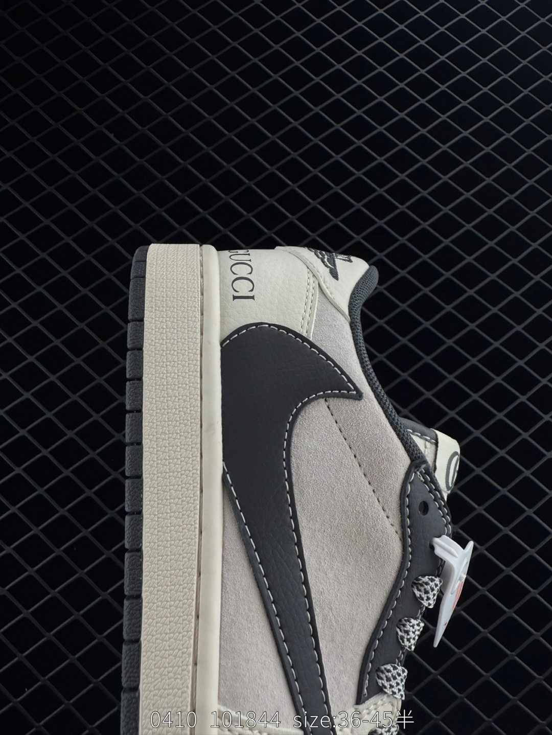 Travis Scott x Air Jordan 1 ” Reverse Mocha “